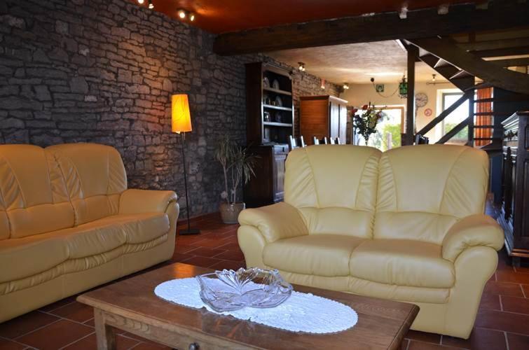Gites Ferme De La Barriere Chimay Exterior foto